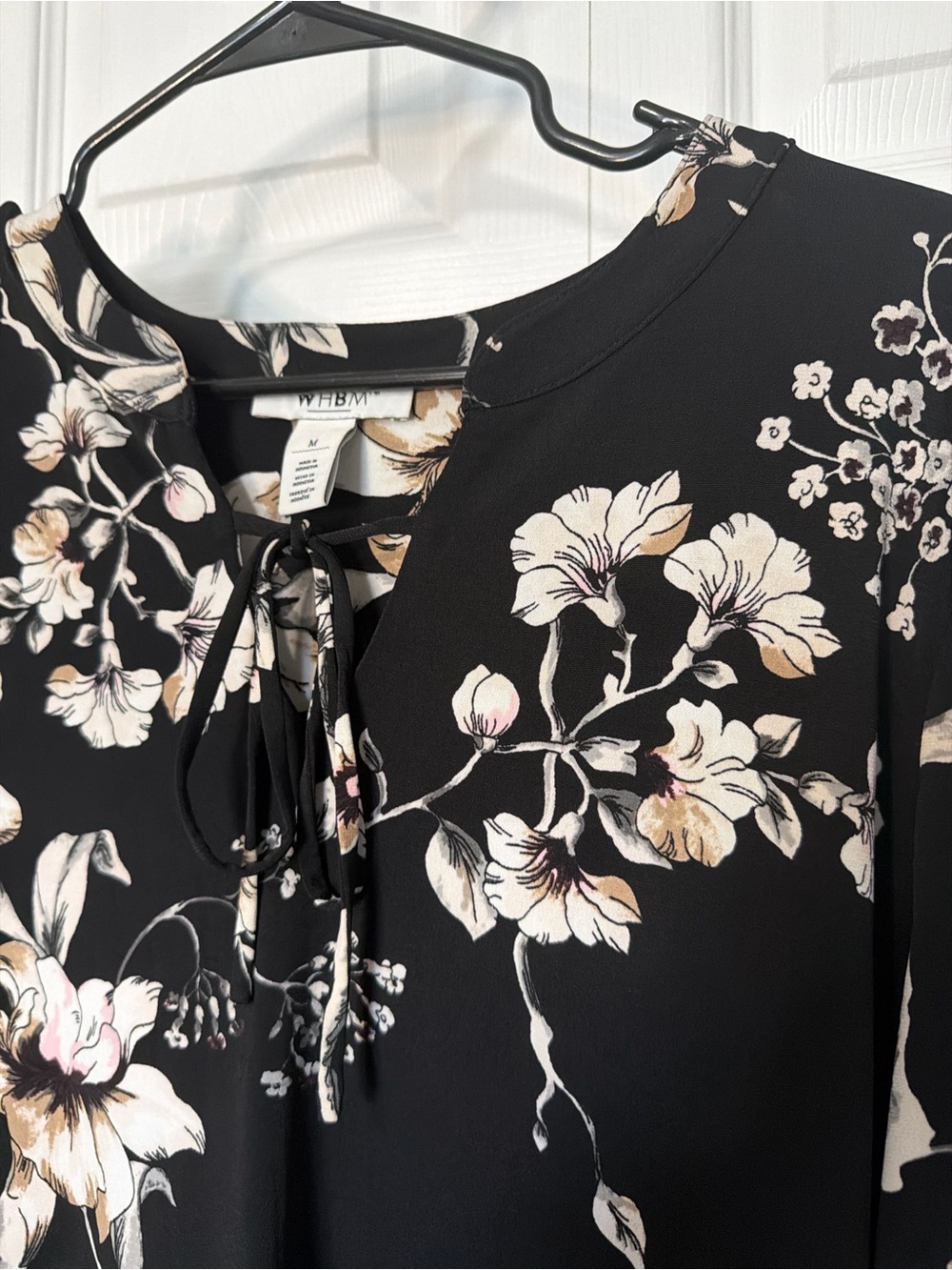 White House Black Market Floral Tunic Top Size Medium Black Tie Neck Blouse